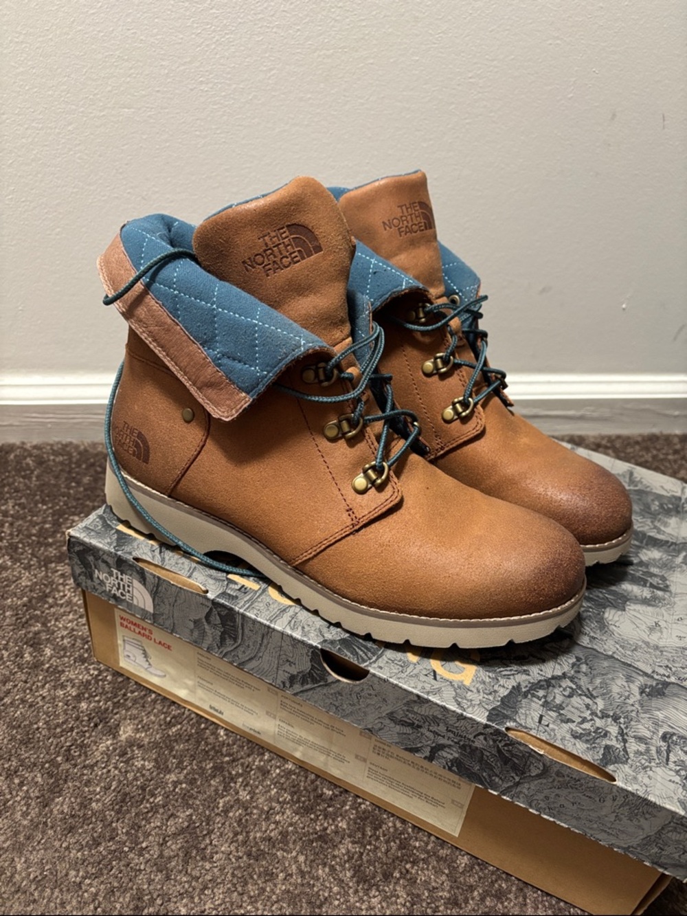 NIB Ballard lace up boots
